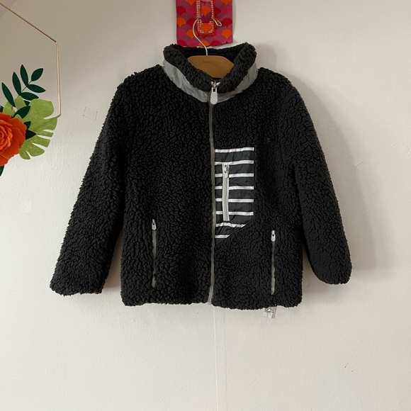 GUC Cubcoat 6-7 boys jacket zippered pocket portable panda pouch coat - Picture 2 of 16